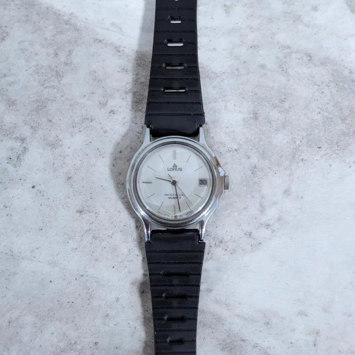 Original Lorus Watch V827-0040 – Fully Functional | Stylish & Durable Timepiece