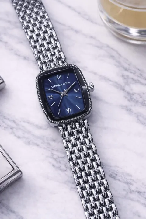 michal watch blue Michael Kors Women’s Luxury Square Dial Watch – Elegant Metal Chain Strap Premium Wristwatch