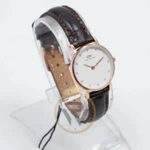 Daniel Wellington 0902DW/1 Women’s Leather Strap Watch – Elegant Wristwatch for Ladies