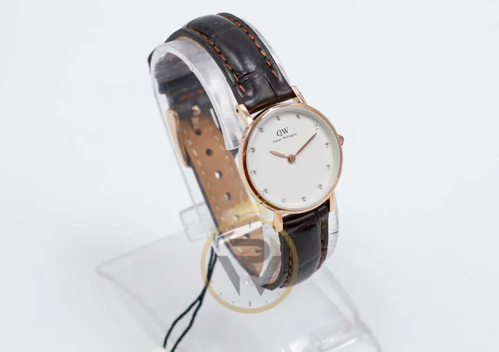 Daniel Wellington 0902DW/1 Women’s Leather Strap Watch – Elegant Wristwatch for Ladies